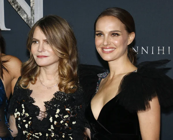 Actresses Natalie Portman Jennifer Jason Leigh Los Angeles Premiere Annihilation — Stock Photo, Image