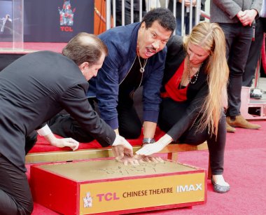 şarkıcı Lionel Richie Lionel Richie el ve ayak izi törenle Tcl Çin Tiyatrosu Hollywood, ABD 7 Mart 2018 düzenlenen.