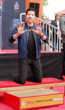 şarkıcı Lionel Richie Lionel Richie el ve ayak izi törenle Tcl Çin Tiyatrosu Hollywood, ABD 7 Mart 2018 düzenlenen.