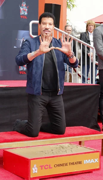şarkıcı Lionel Richie Lionel Richie el ve ayak izi törenle Tcl Çin Tiyatrosu Hollywood, ABD 7 Mart 2018 düzenlenen.