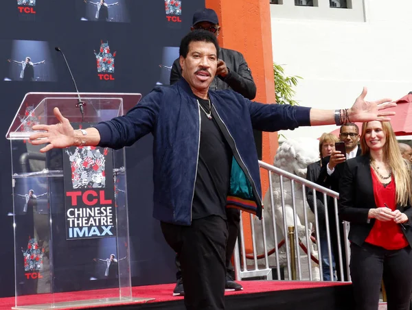 Cantor Lionel Richie Cerimônia Mão Pegada Lionel Richie Realizada Tcl — Fotografia de Stock