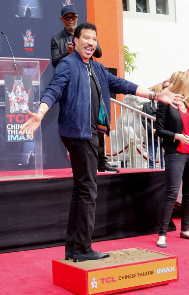 Sångaren Lionel Richie Lionel Richie Hand Och Fotavtryck Ceremoni Hölls — Stockfoto