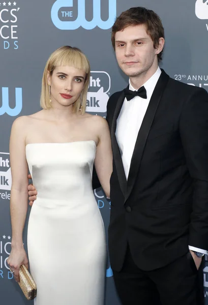 Actors Emma Roberts Evan Peters 23Rd Annual Critics Choice Awards — Stock Photo, Image