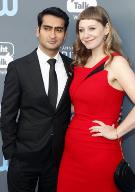 Emily V. Gordon ve Kumail Nanjiani aktörlerin, 23 yıllık Critics'Choice Awards Santa Monica, ABD Barker hangarda 11 Ocak 2018 düzenlenen.