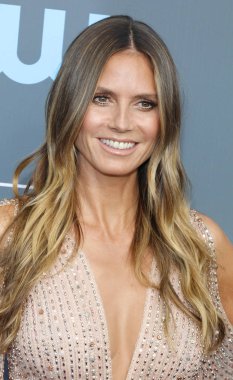 Heidi Klum 23 yıllık Critics'Choice Awards 11 Ocak 2018 Santa Monica, ABD Barker hangarda düzenlenen model.