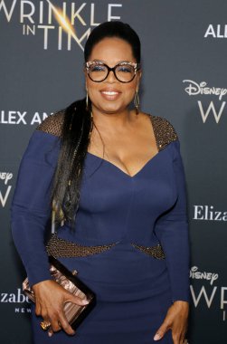 medya sahibi Oprah Winfrey, Los Angeles premiere in 'Hollywood, ABD El Capitan Tiyatrosu'nda düzenlenen 26 Şubat 2018 üzerinde zaman içinde A kırışıklık'.