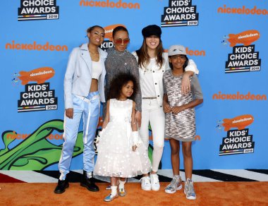 Mel B, Madison Brown Belafonte, Angel Iris Murphy Brown ve Phoenix Chi Gulzar