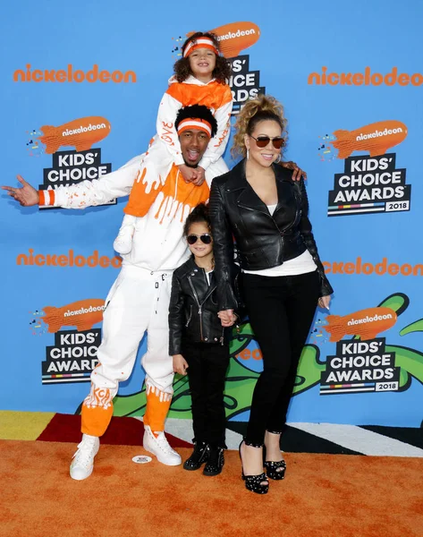 Mariah Carey, Nick Cannon, Moroccan Cannon y Monroe Cannon — Foto de Stock