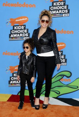 Mariah Carey ve Monroe Cannon Nickelodeon'ın 2018 Kids'Choice Awards Forum Inglewood, ABD'de 24 Mart 2018 düzenlenen.