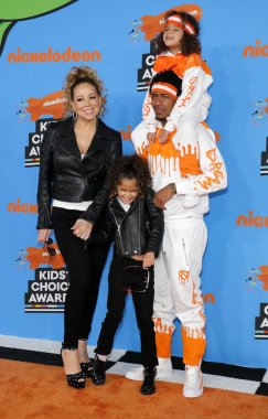 Mariah Carey, Nick Cannon, Fas Cannon ve Monroe Cannon Nickelodeon'ın 2018 Kids'Choice Awards Forum Inglewood, ABD'de 24 Mart 2018 düzenlenen.
