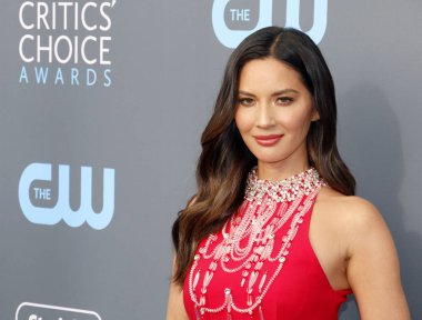 aktris Olivia Munn, 23 yıllık Critics'Choice Awards Santa Monica, ABD Barker hangarda 11 Ocak 2018 düzenlenen.