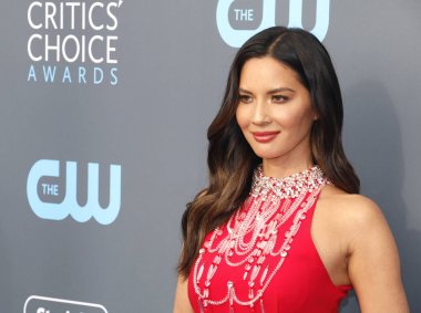 aktris Olivia Munn, 23 yıllık Critics'Choice Awards Santa Monica, ABD Barker hangarda 11 Ocak 2018 düzenlenen.