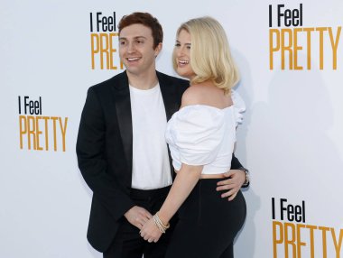 Daryl Sabara ve Meghan Trainor 'I çok hissediyorum' Los Angeles galasında Regency Köyü tiyatro Westwood, ABD 17 Nisan 2018 düzenlenen.