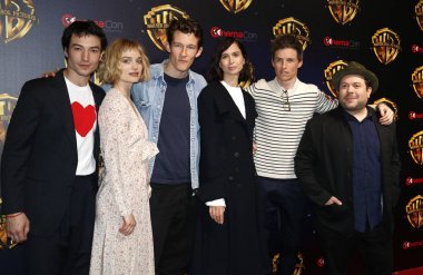 Ezra Miller, Alison Sudol, Callum Turner, Katherine Waterston, Eddie Redmayne ve Dan Fogler