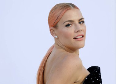 aktris 'I çok hissediyorum' Los Angeles galasında meşgul Philipps Regency Köyü tiyatro Westwood, ABD 17 Nisan 2018 düzenlenen.