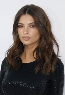 Emily Ratajkowski Los Angeles şehrinde model 'I çok hissediyorum' galası Westwood, ABD Regency Köyü Tiyatrosu'nda 17 Nisan 2018 üzerinde düzenlenen.