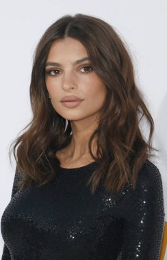 Emily Ratajkowski Los Angeles şehrinde model 'I çok hissediyorum' galası Westwood, ABD Regency Köyü Tiyatrosu'nda 17 Nisan 2018 üzerinde düzenlenen.