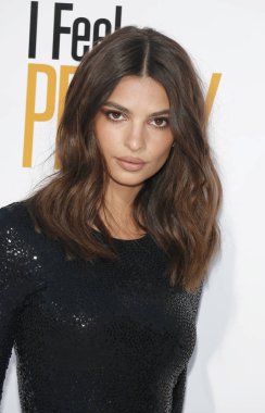 Emily Ratajkowski Los Angeles şehrinde model 'I çok hissediyorum' galası Westwood, ABD Regency Köyü Tiyatrosu'nda 17 Nisan 2018 üzerinde düzenlenen.