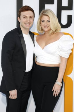 Daryl Sabara ve Meghan Trainor 'I çok hissediyorum' Los Angeles galasında Regency Köyü tiyatro Westwood, ABD 17 Nisan 2018 düzenlenen.