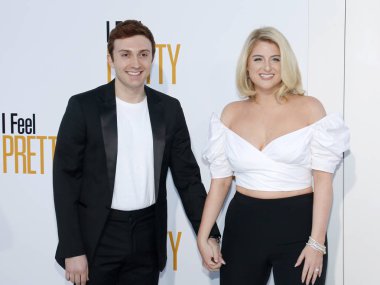 Daryl Sabara ve Meghan Trainor 'I çok hissediyorum' Los Angeles galasında Regency Köyü tiyatro Westwood, ABD 17 Nisan 2018 düzenlenen.