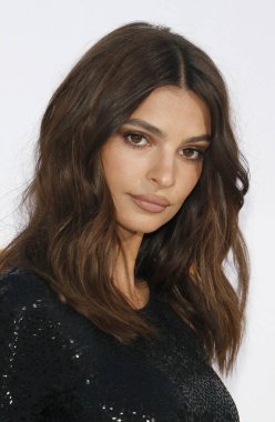 Emily Ratajkowski Los Angeles şehrinde model 'I çok hissediyorum' galası Westwood, ABD Regency Köyü Tiyatrosu'nda 17 Nisan 2018 üzerinde düzenlenen.