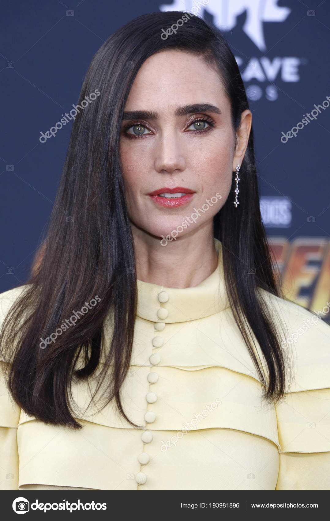 Актриса Дженнифер Коннели Премьере Фильма Диснея Marvel Мстители.
