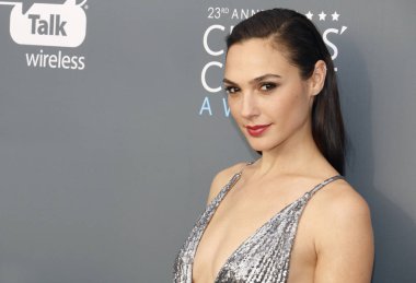 aktris Gal Gadot, 23 yıllık Critics'Choice Awards Santa Monica, ABD Barker hangarda 11 Ocak 2018 düzenlenen.
