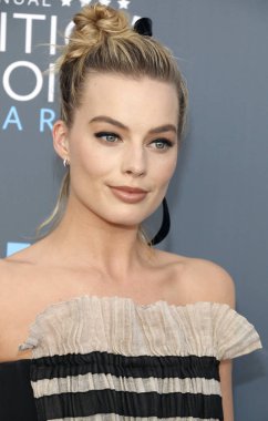aktris Margot Robbie, 23 yıllık Critics'Choice Awards Santa Monica, ABD Barker hangarda 11 Ocak 2018 düzenlenen.