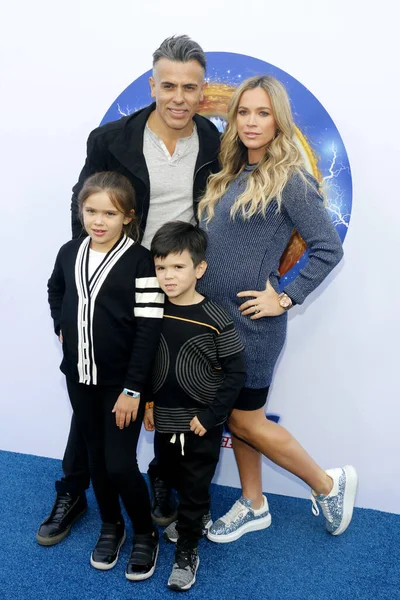 Edwin Arroyave, Teddi Mellencamp, Slate Arroyave, Cruz Arroyave — Stok fotoğraf