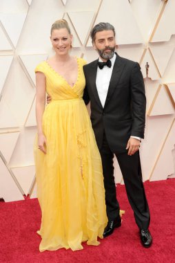 Oscar Isaac ve Elvira Lind, 9 Şubat 2020 'de Hollywood Dolby Tiyatrosu' nda düzenlenen 92. Akademi Ödülleri 'nde.