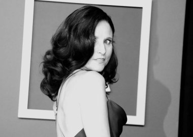 Aktris Julia Louis-Dreyfus 92. akademi ödüllerinde - 9 Şubat 2020 tarihinde Hollywood Dolby Tiyatrosu 'nda basın odası.