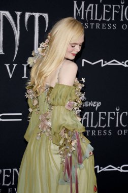 Aktris Elle Fanning, 30 Eylül 2019 'da Hollywood, Usa' daki El Capitan Tiyatrosu 'nda düzenlenen Disney' in 'Malefiz: Kötülüğün Metresi' nin dünya prömiyerinde..
