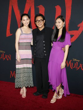 Jada Li, Jane Li ve Jet Li, 9 Mart 2020 'de ABD' nin Hollywood kentindeki Dolby Tiyatrosu 'nda düzenlenen Disney' s Mulan 'ın dünya prömiyerinde.
