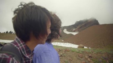 Söz ve dağlar arayan kadın