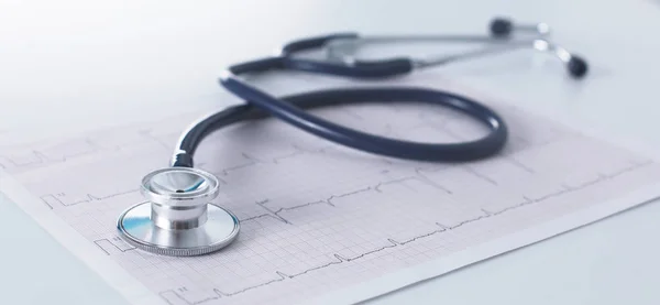 Stetoskop na kardiogram koncepci pro péči o srdce na desk.blue laděných obrazů — Stock fotografie