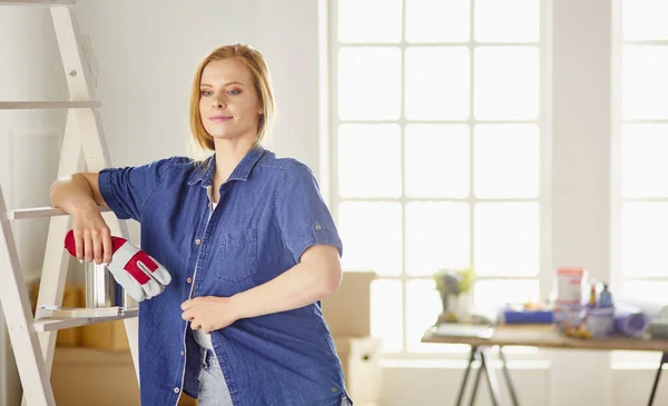 Sjukvårdspersonalen håller ihop händerna inomhus, ovanför sikten. Enhetskoncept — Stockfoto