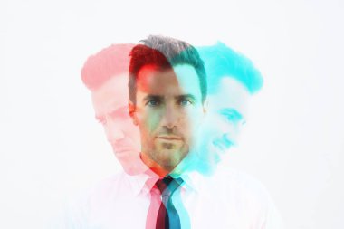 Duygu, deli, sakin ve mutlu ile işadamı RGB Glitch etkisi. Duygusal kontrol, ruh sağlığı kavramı.