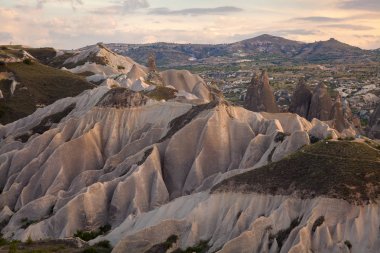 Pembe ve kırmızı Valley yakınındaki Goreme, Nevsehir.