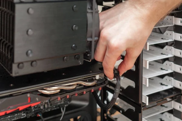 Adam el bağlama güç kaynağı için grafik kartı