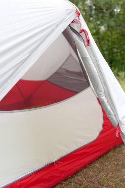 Kamp çadır giriş portre