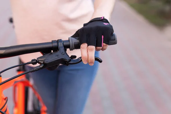 Girl Bicycle Gloves Holds Her Hand Handlebars Clamping Brakes — Stock Photo, Image