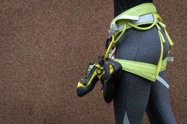Tırmanma araçları ve spor aksesuarları ile set