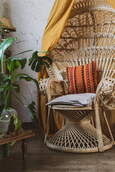 Gemütliches Haus mit Zimmer im Boho-Stil — Stockfoto