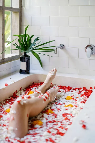 Vertical Cropped View Young Adult Woman Lying Bathtub Tropical Flowers — Stock Photo, Image