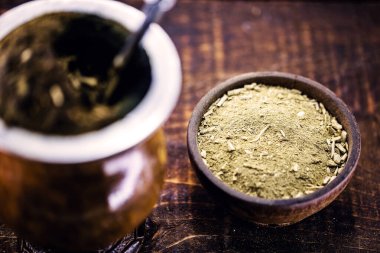 Yerba eş ya da tereré için eşleşir. Chimarrão 'nun ana malzemesi, tipik bir Güney Amerika içkisi..