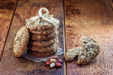 Ev yapımı tatlı bisküviler susamlı, fıstıklı, ayçiçekli ve diğer tohumlarla dolu..