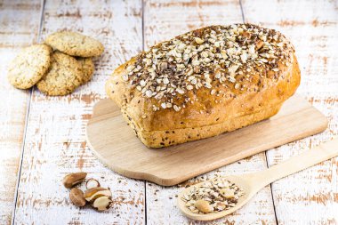 Ev yapımı kestane ve cevizli ekmek, ev yapımı, mesaj için yer var..