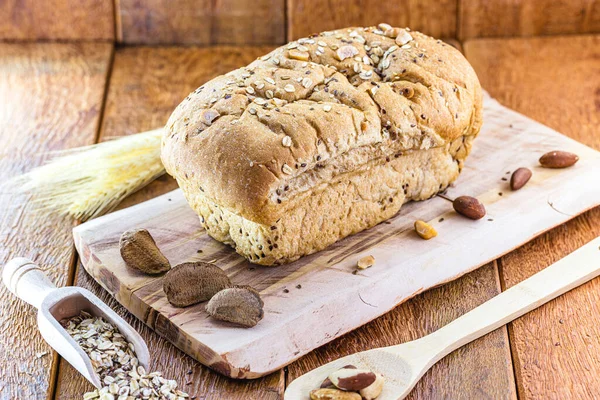 Нарезанный Хлеб Льняное Семя Каштаны Веганский Хлеб Концепция Здорового Образа — стоковое фото