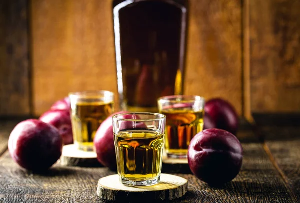 Slivovica Slowenisches Getränk Cognac Oder Pflaumenlikör Getränk Aus Alkohol Auf — Stockfoto