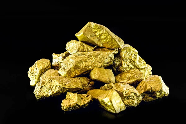 Piedras Oro Pepitas Oro Bruto Sobre Fondo Negro — Foto de Stock